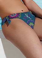 Färgglad bikinitrosa med prickigt mönster